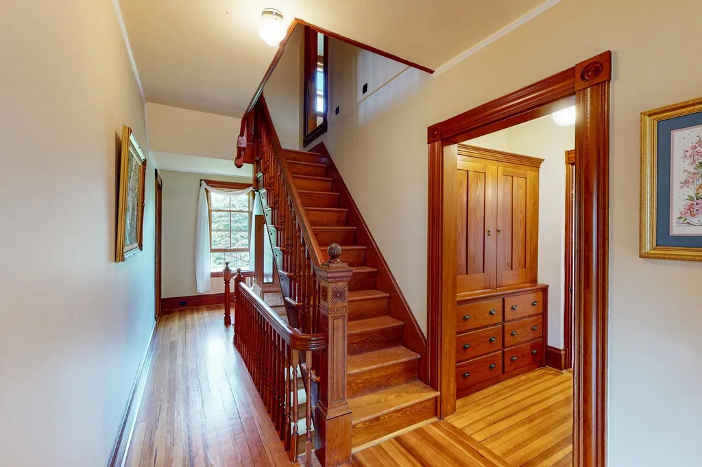 17 Forest Road Wolfeboro NH 03894