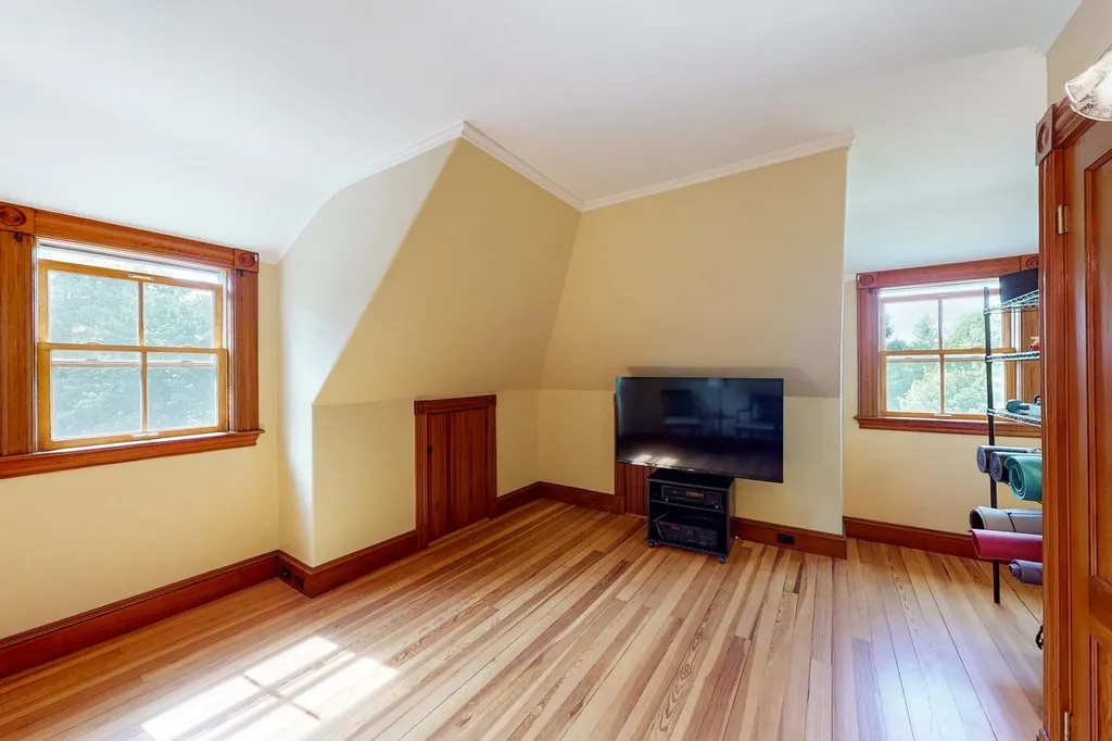 17 Forest Road Wolfeboro NH 03894