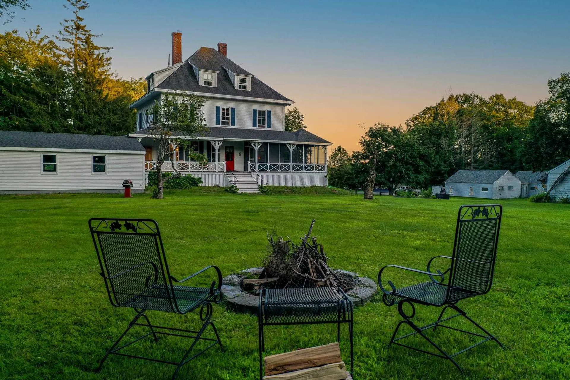 17 Forest Road Wolfeboro NH 03894