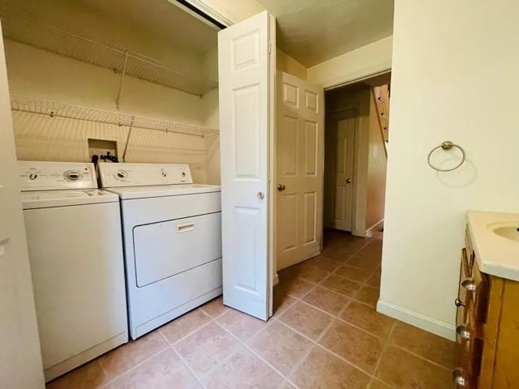 74 Butterfield Mill Road New Boston NH 03070