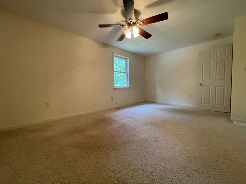 74 Butterfield Mill Road New Boston NH 03070