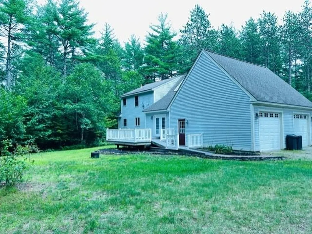 74 Butterfield Mill Road New Boston NH 03070
