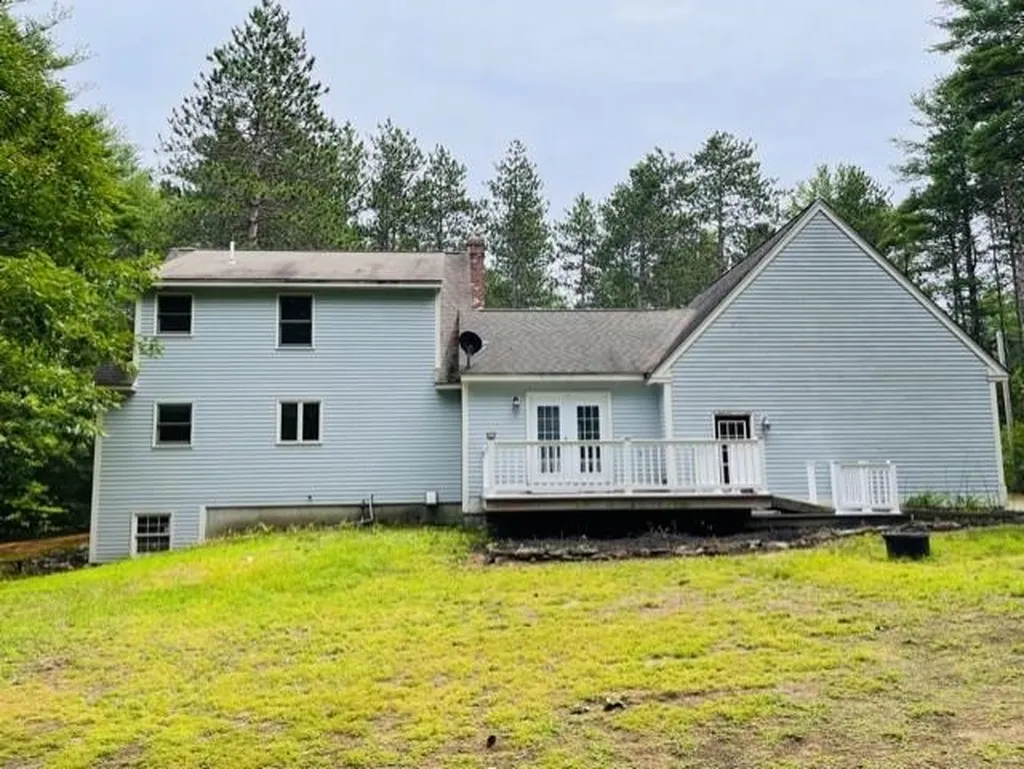 74 Butterfield Mill Road New Boston NH 03070