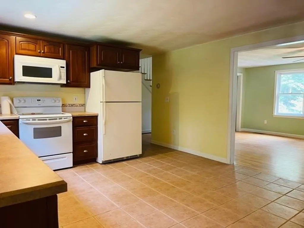 74 Butterfield Mill Road New Boston NH 03070