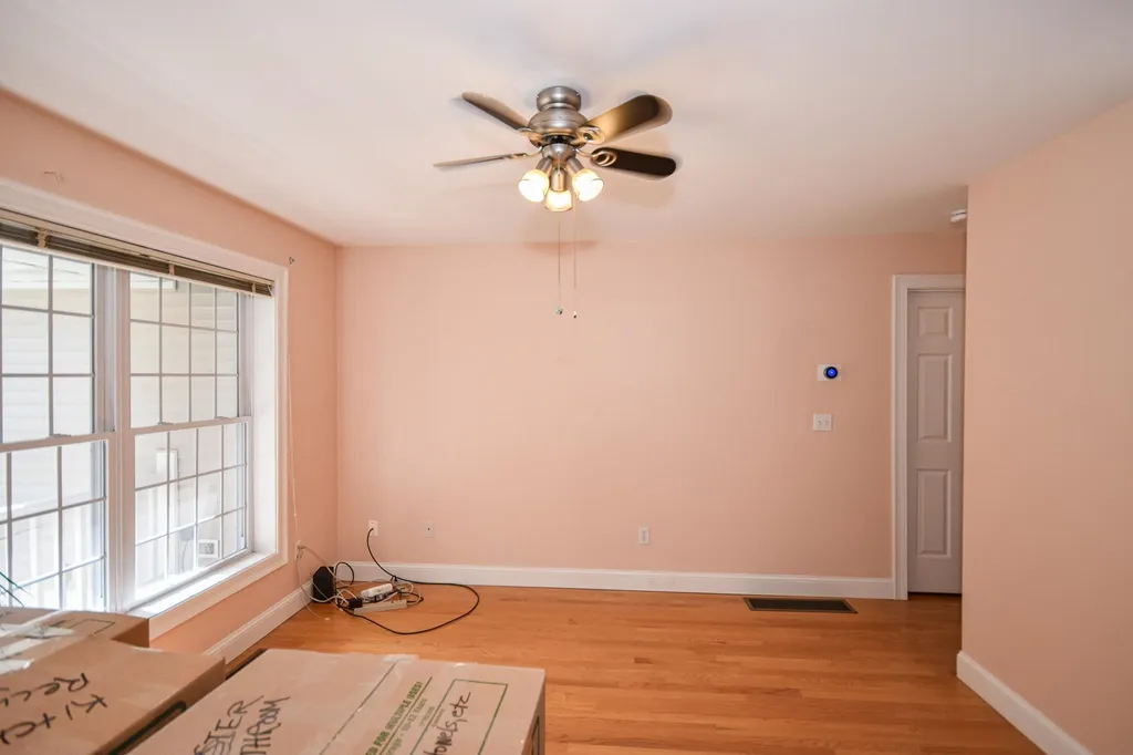 18 Quaker Lane Dover NH 03820