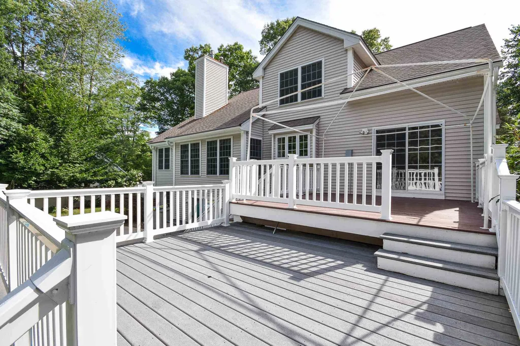 18 Quaker Lane Dover NH 03820