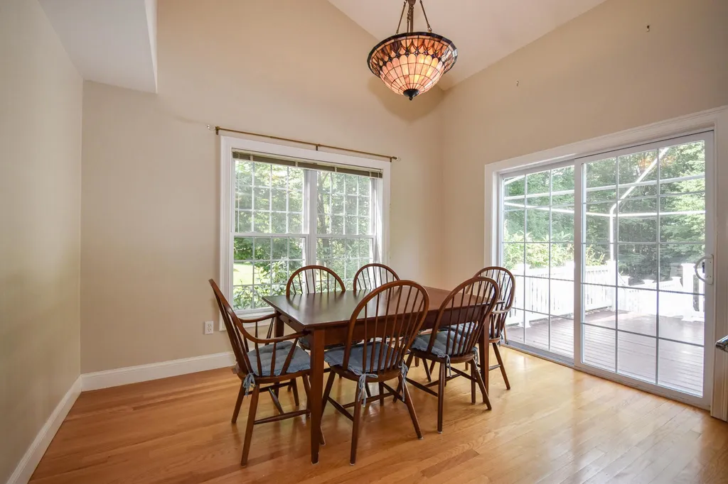 18 Quaker Lane Dover NH 03820