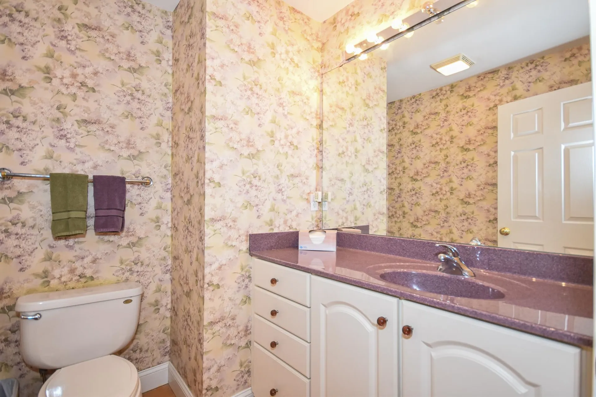 18 Quaker Lane Dover NH 03820