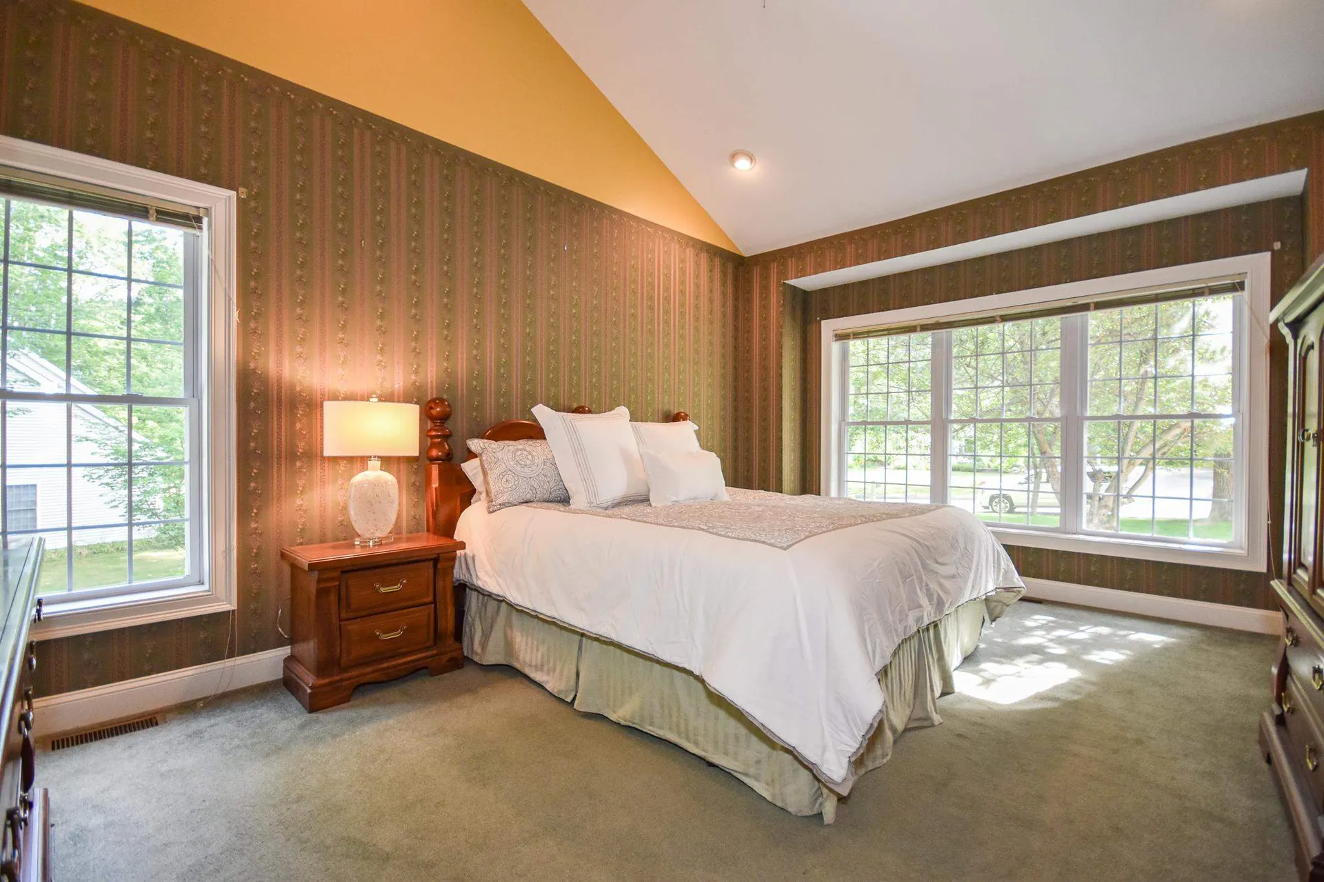 18 Quaker Lane Dover NH 03820