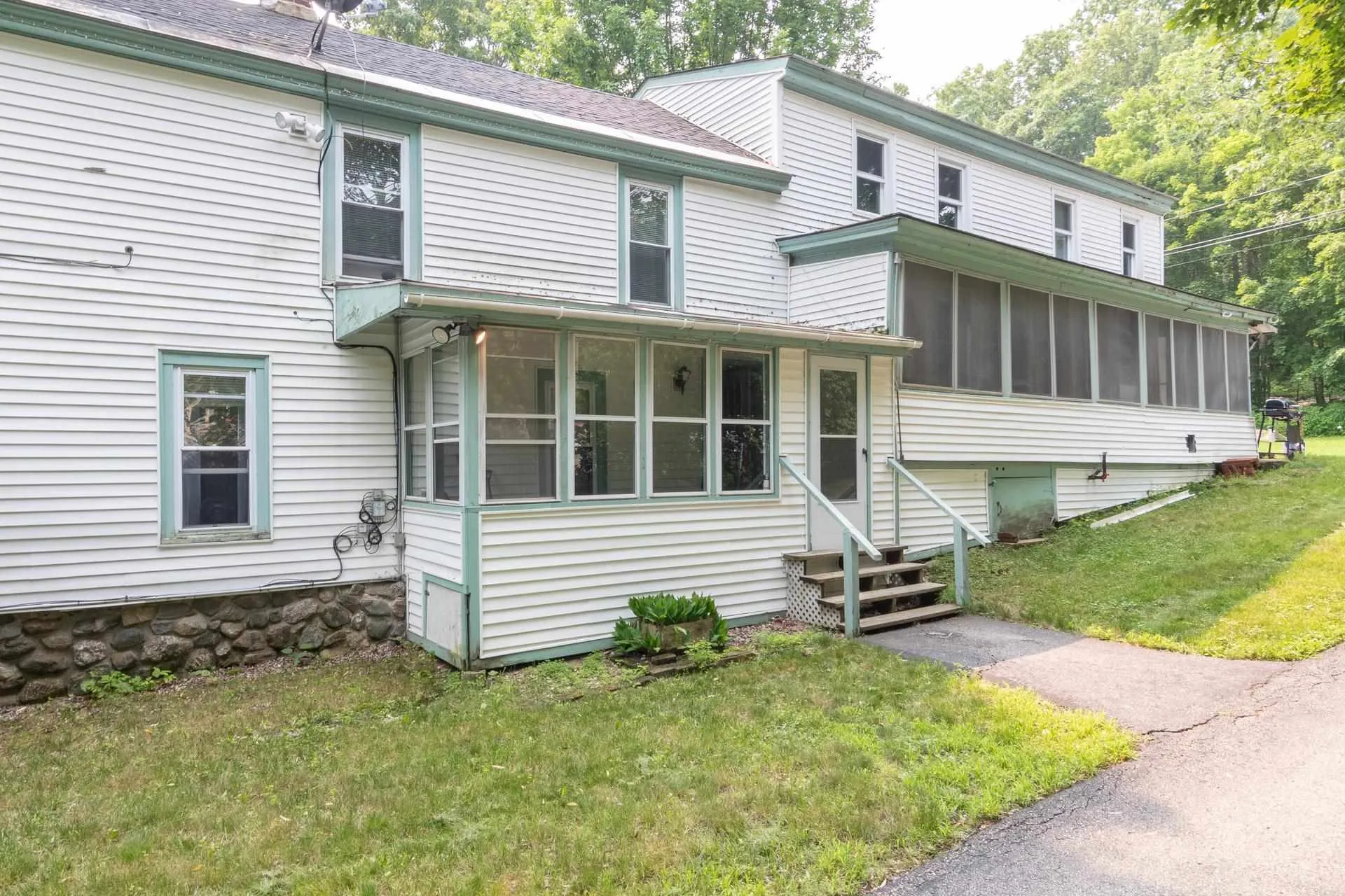 14 Beech Street Laconia NH 03246