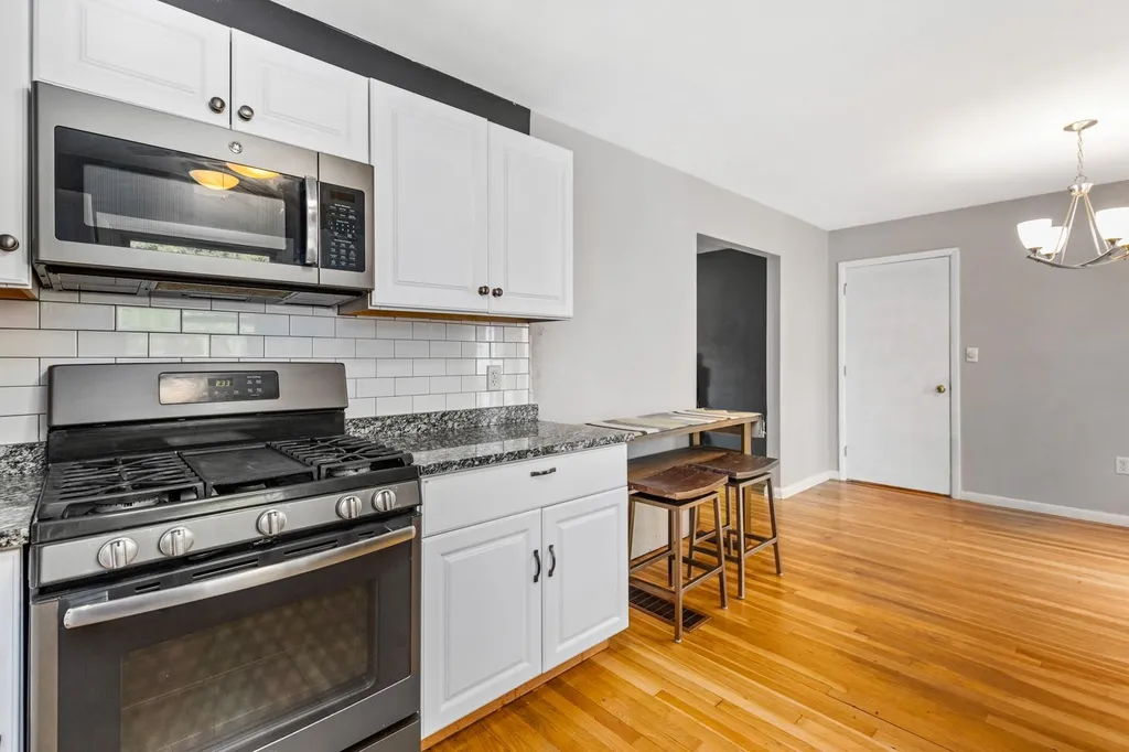 9 Richard Street Hampton NH 03842