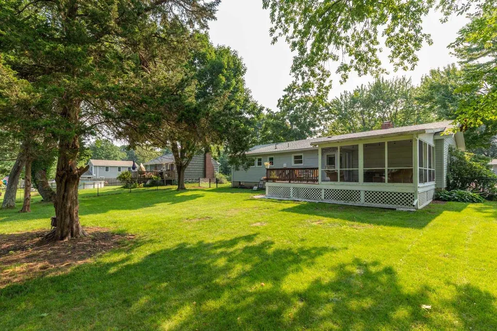 9 Richard Street Hampton NH 03842