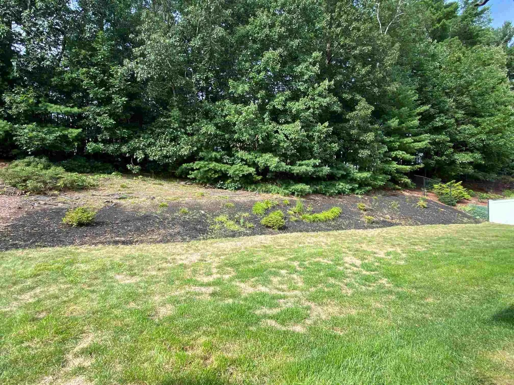 38 Cherrywood Drive Nashua NH 03062