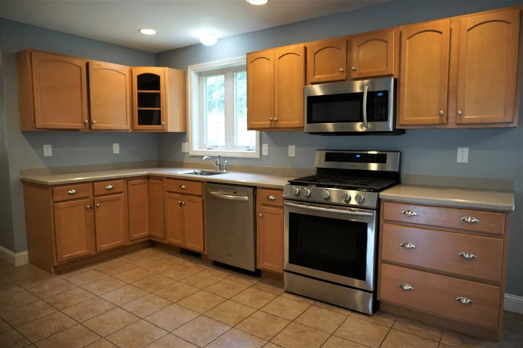 38 Cherrywood Drive Nashua NH 03062