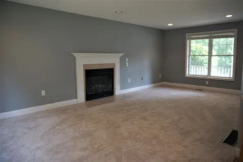 38 Cherrywood Drive Nashua NH 03062