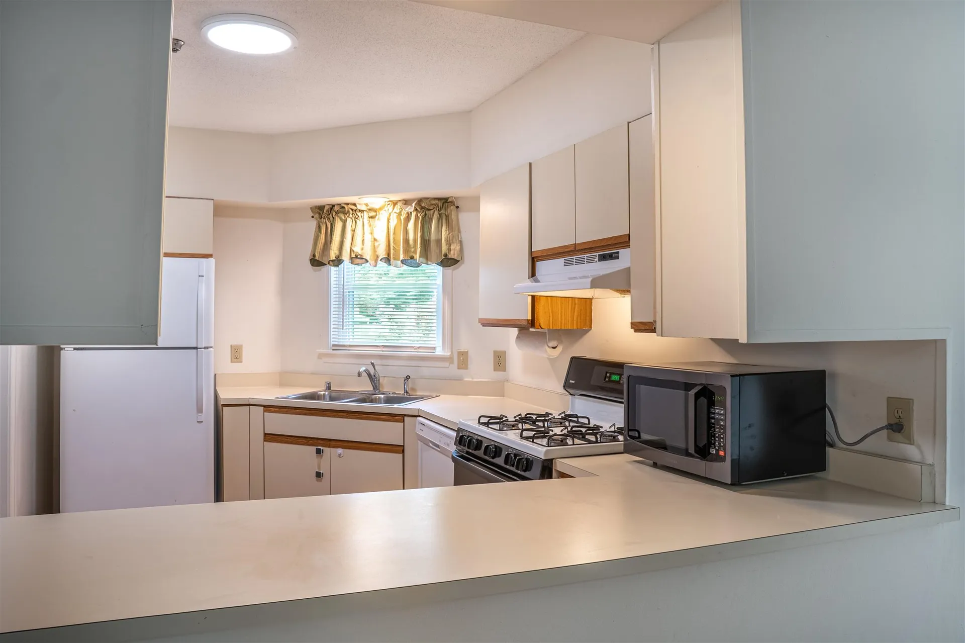 40 Wolf Road Lebanon NH 03766