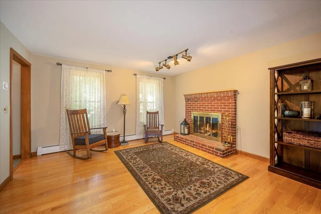 6 Currier Drive Bow NH 03304