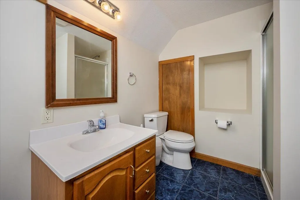 6 Currier Drive Bow NH 03304