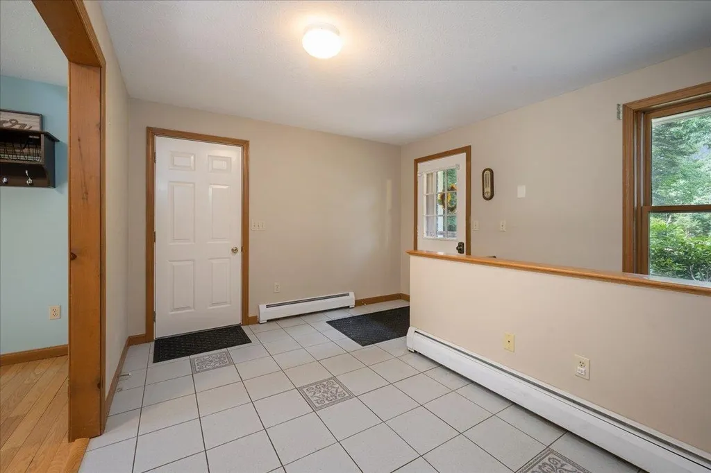 6 Currier Drive Bow NH 03304