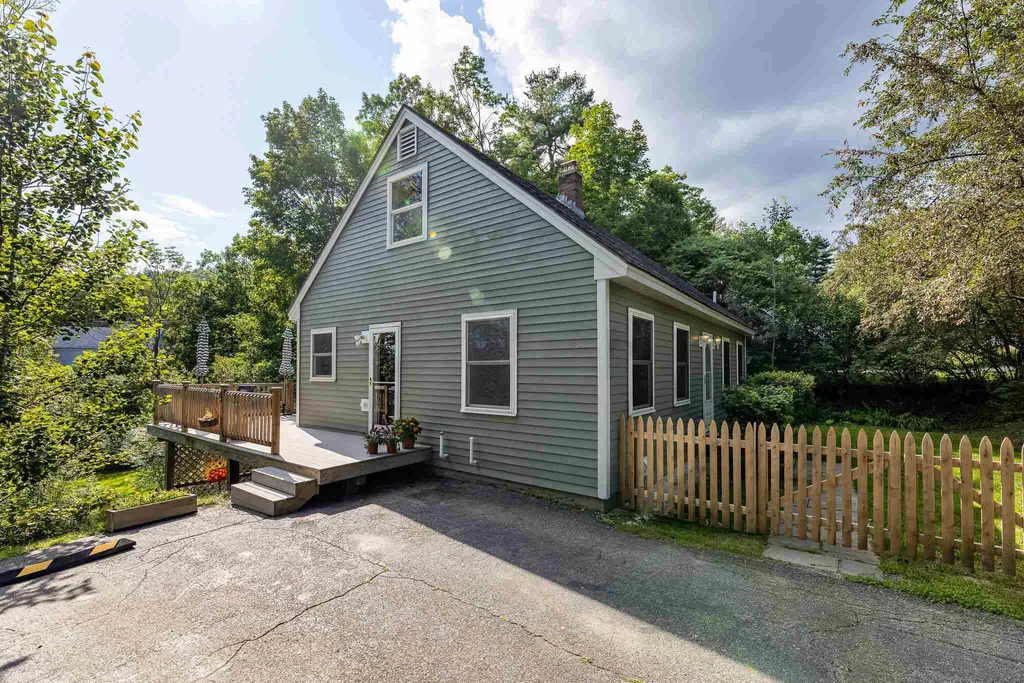 13 Wolf Road Lebanon NH 03766