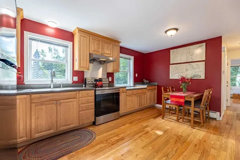 13 Wolf Road Lebanon NH 03766