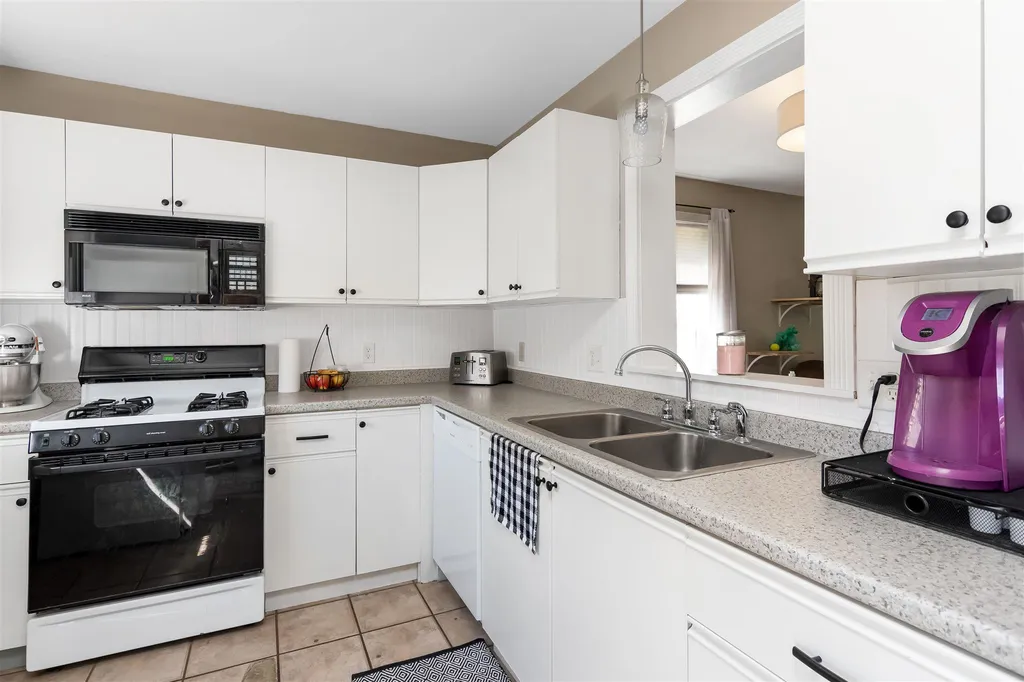 43 Colonial Road Fairfax VT 05454