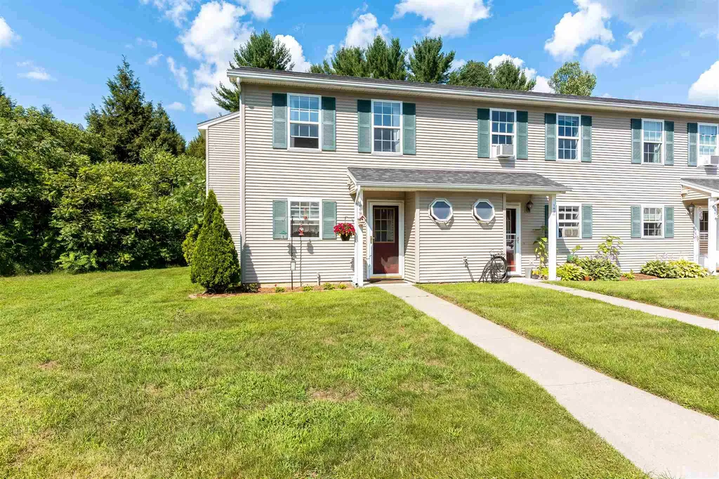 43 Colonial Road Fairfax VT 05454