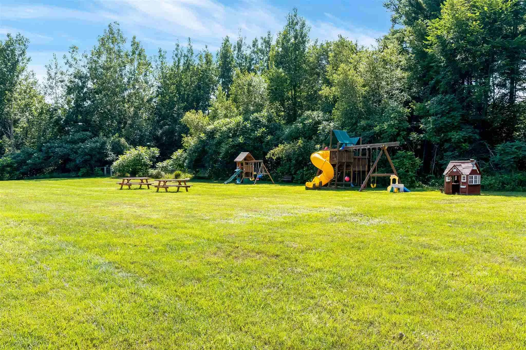 43 Colonial Road Fairfax VT 05454