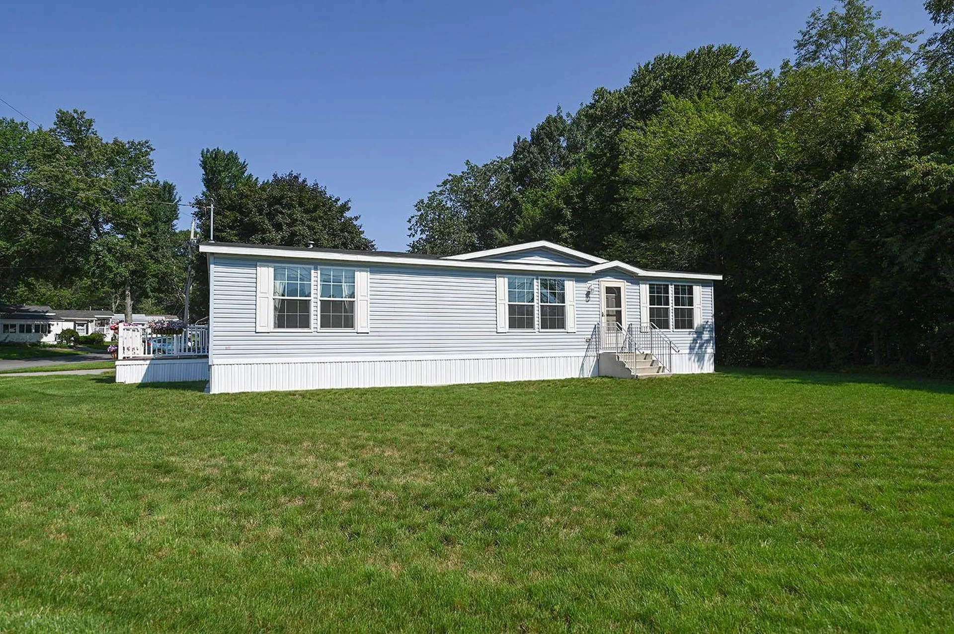 24 Meredith Drive Hampstead NH 03841
