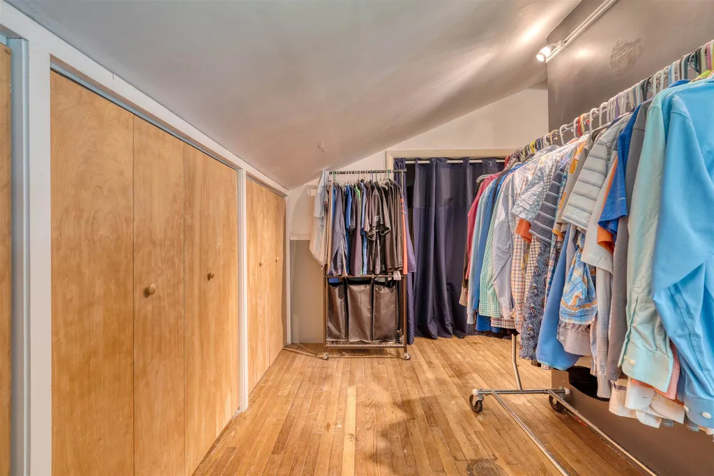 60 O'connell Court Hartford VT 05001