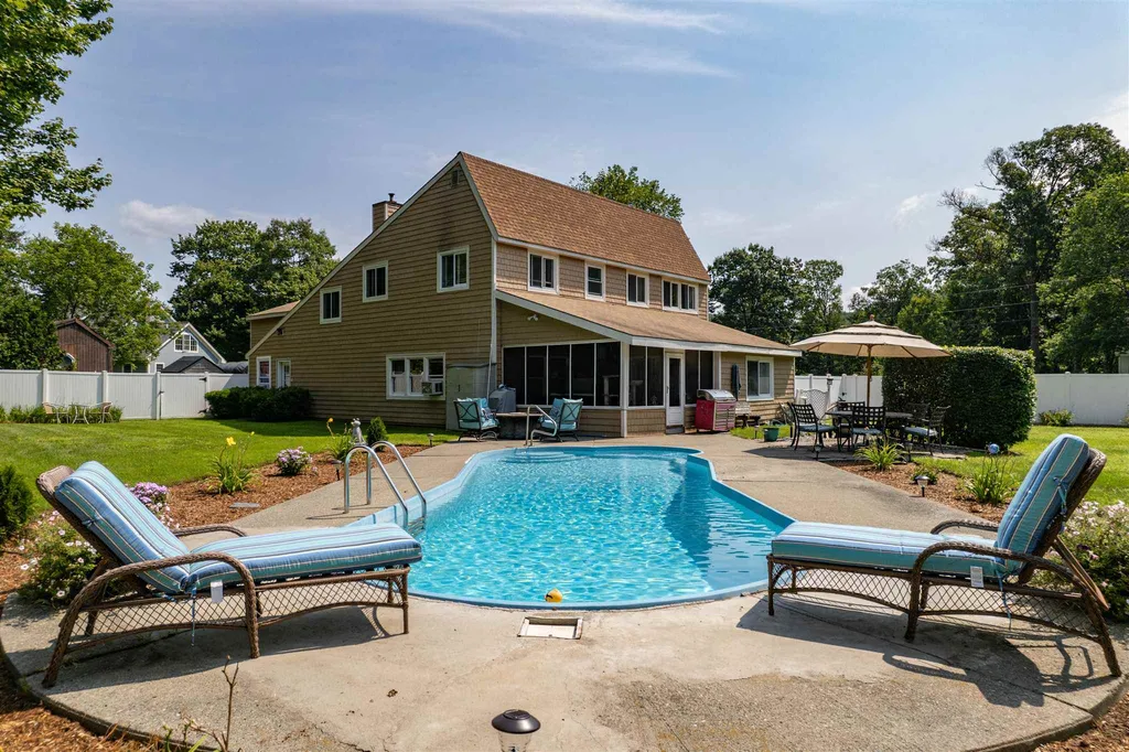 60 O'connell Court Hartford VT 05001