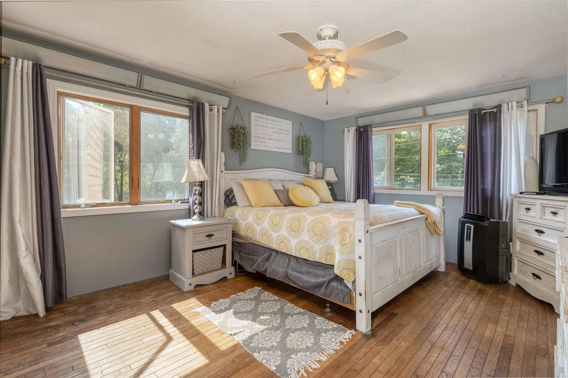 60 O'connell Court Hartford VT 05001