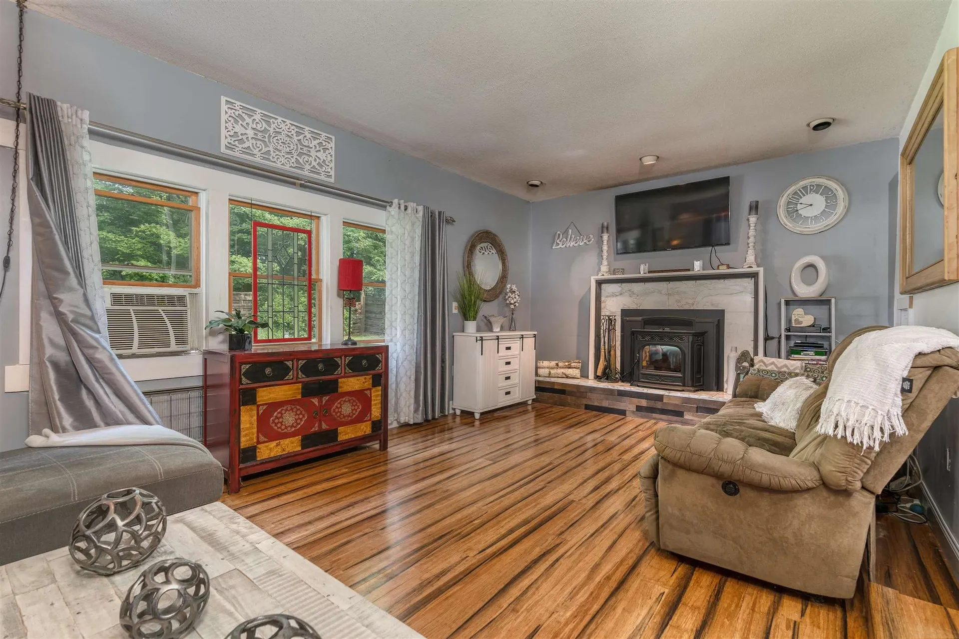 60 O'connell Court Hartford VT 05001