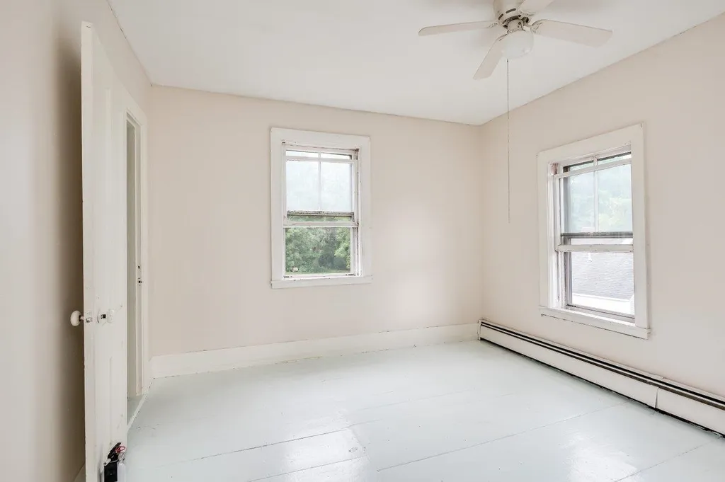 159 Main Street Kingston NH 03848