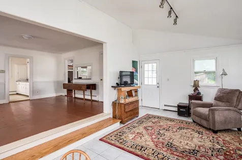 159 Main Street Kingston NH 03848