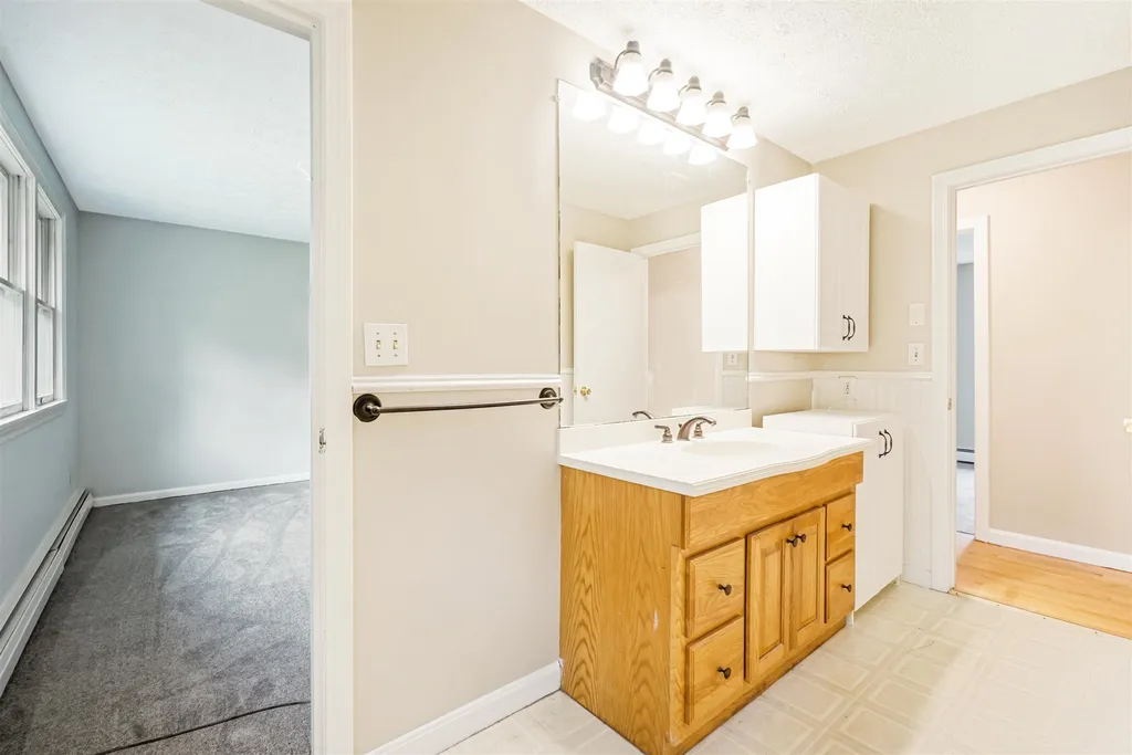 424 S Baboosic Lake Road Merrimack NH 03054