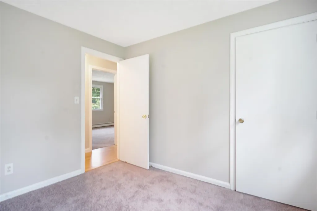 424 S Baboosic Lake Road Merrimack NH 03054