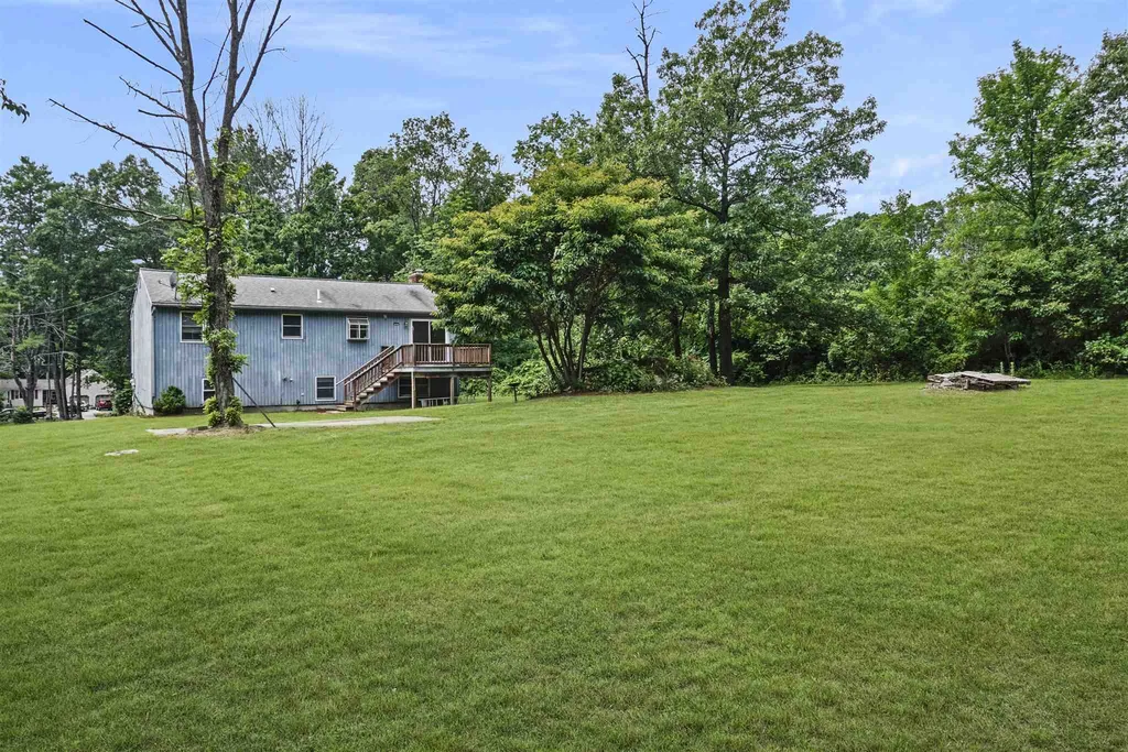 424 S Baboosic Lake Road Merrimack NH 03054