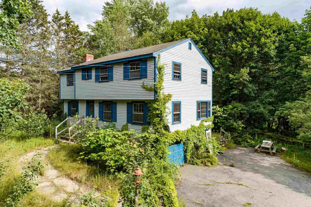 5 Squamscott Road Stratham NH 03885