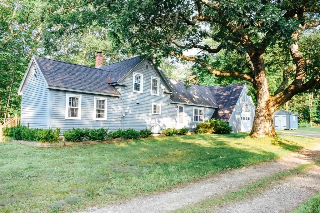 18 Gale Road Andover NH 03216