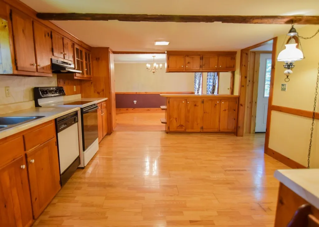 18 Gale Road Andover NH 03216