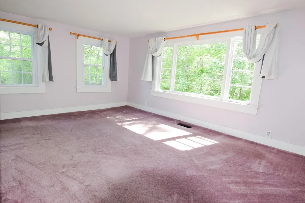 18 Gale Road Andover NH 03216