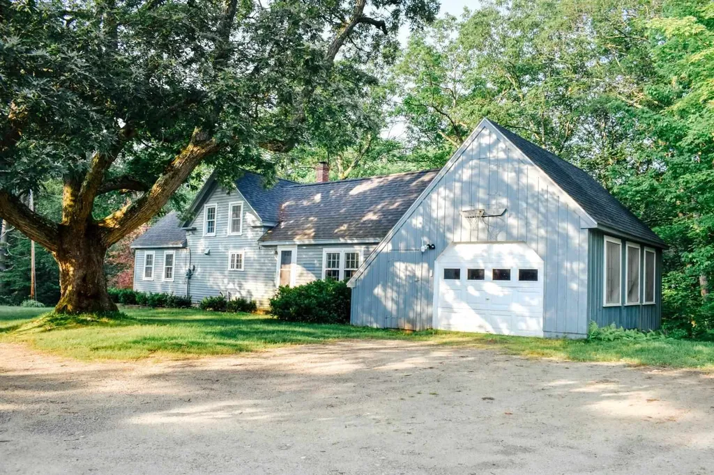 18 Gale Road Andover NH 03216