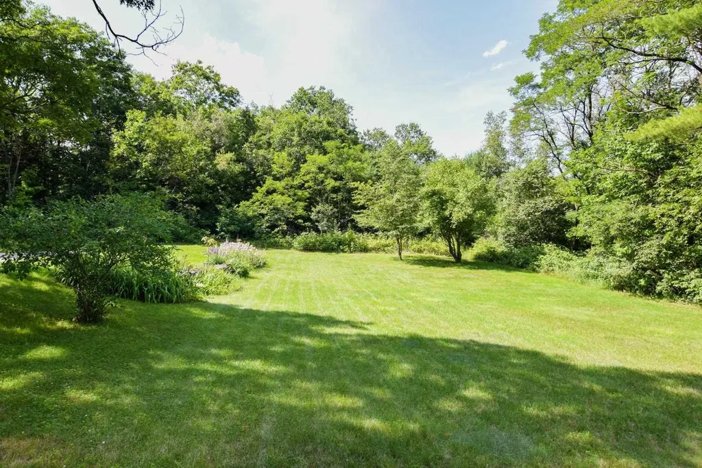 18 Gale Road Andover NH 03216