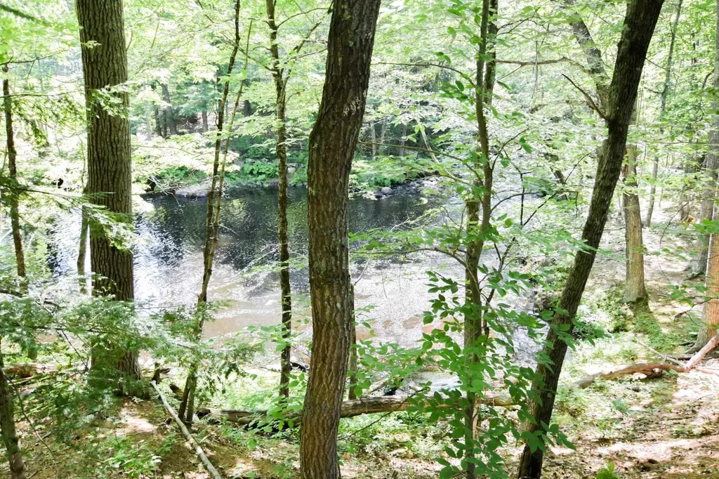 18 Gale Road Andover NH 03216