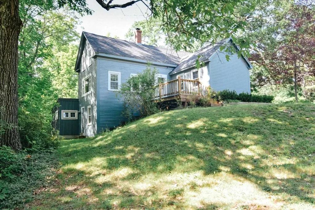 18 Gale Road Andover NH 03216