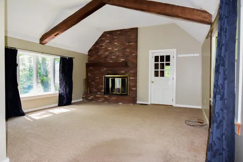 18 Gale Road Andover NH 03216