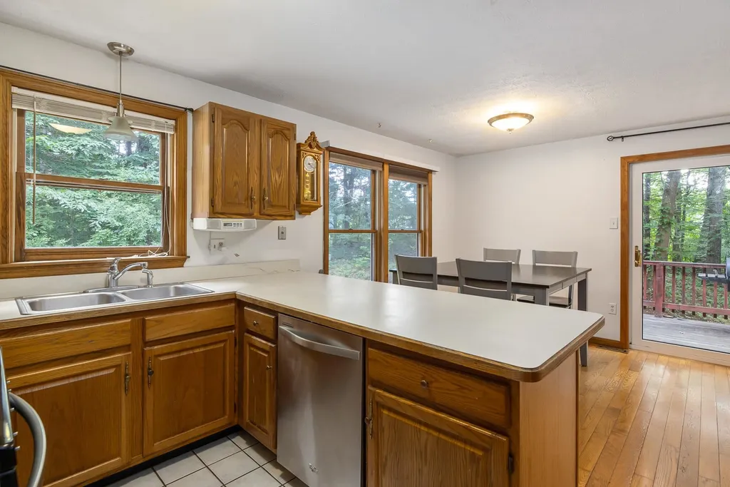 29 Coastal Way Greenland NH 03840