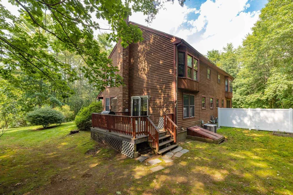 29 Coastal Way Greenland NH 03840