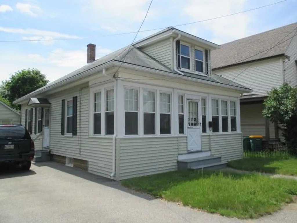 5 Glenwood Avenue Rochester NH 03867